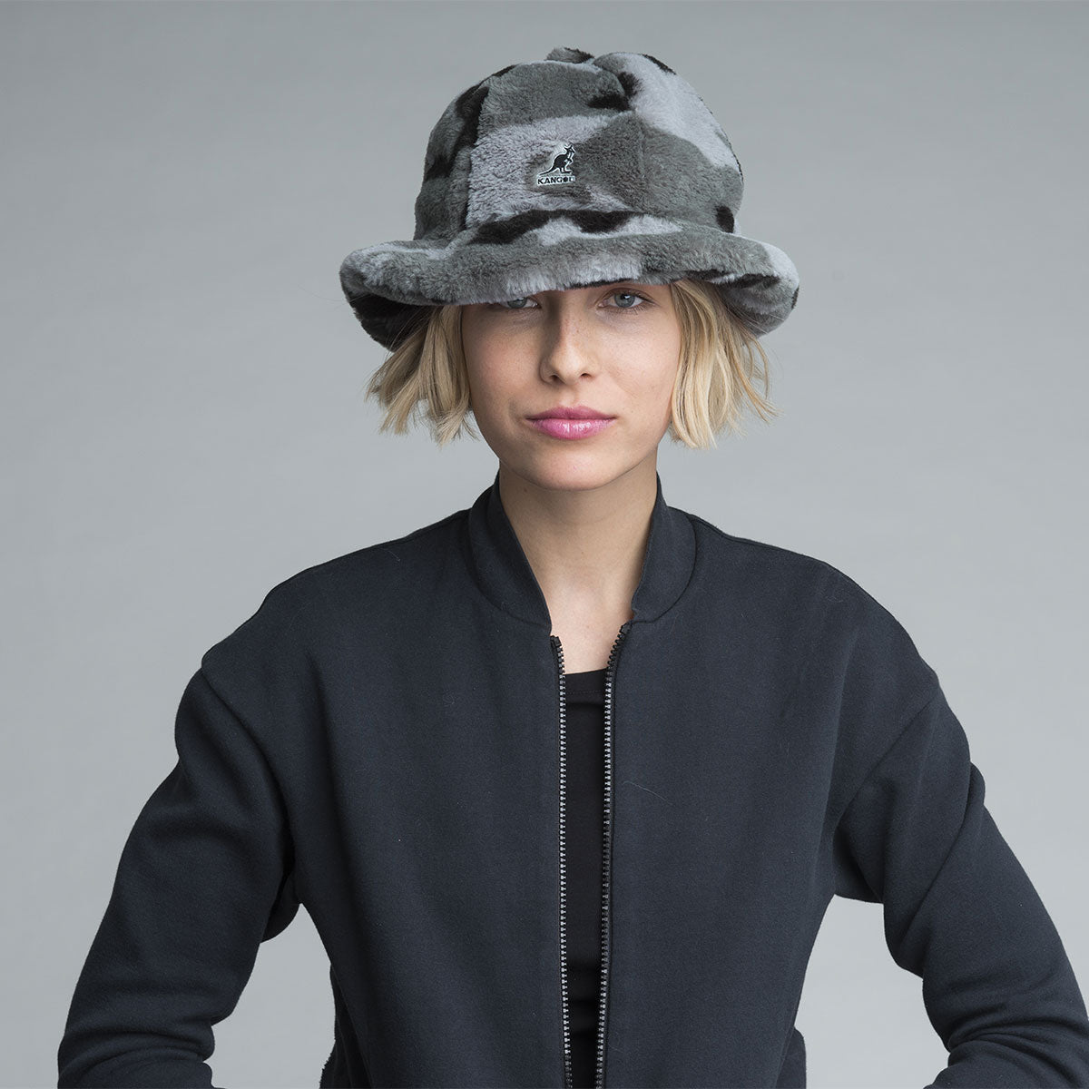 Faux Fur Casual - Image 2