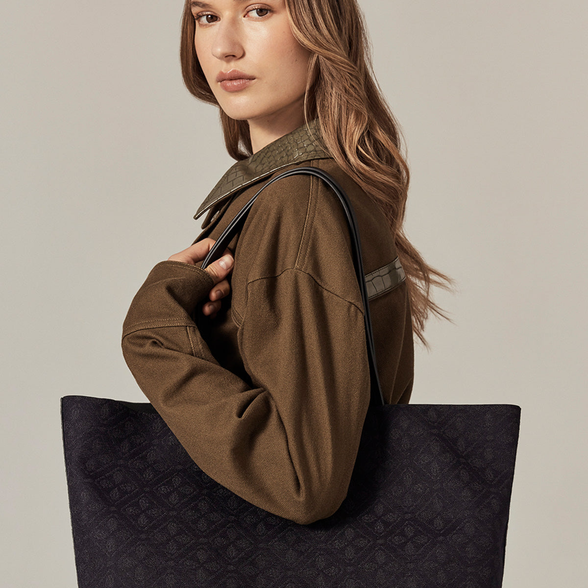 Matale Jacquard Tote - Image 4