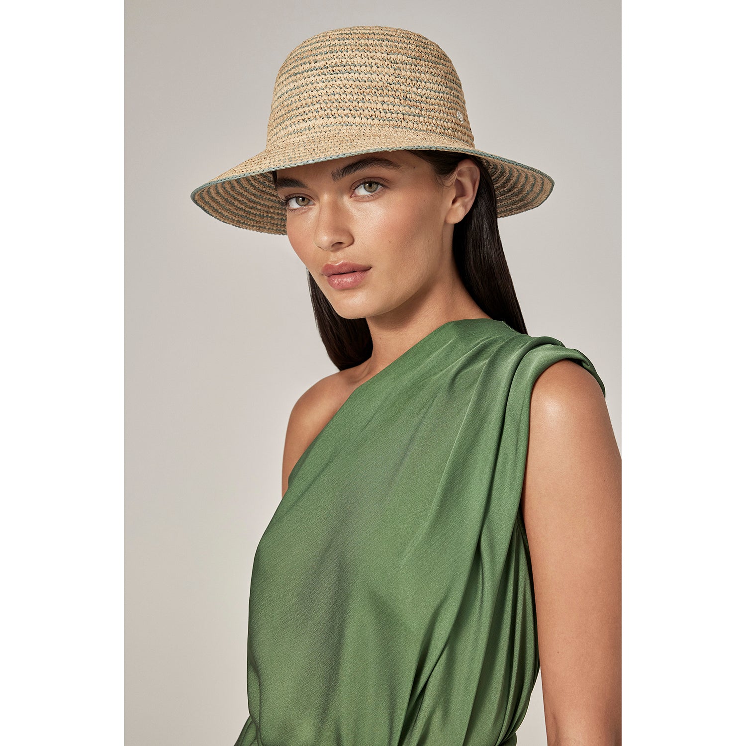 Evadine Cloche - Image 4