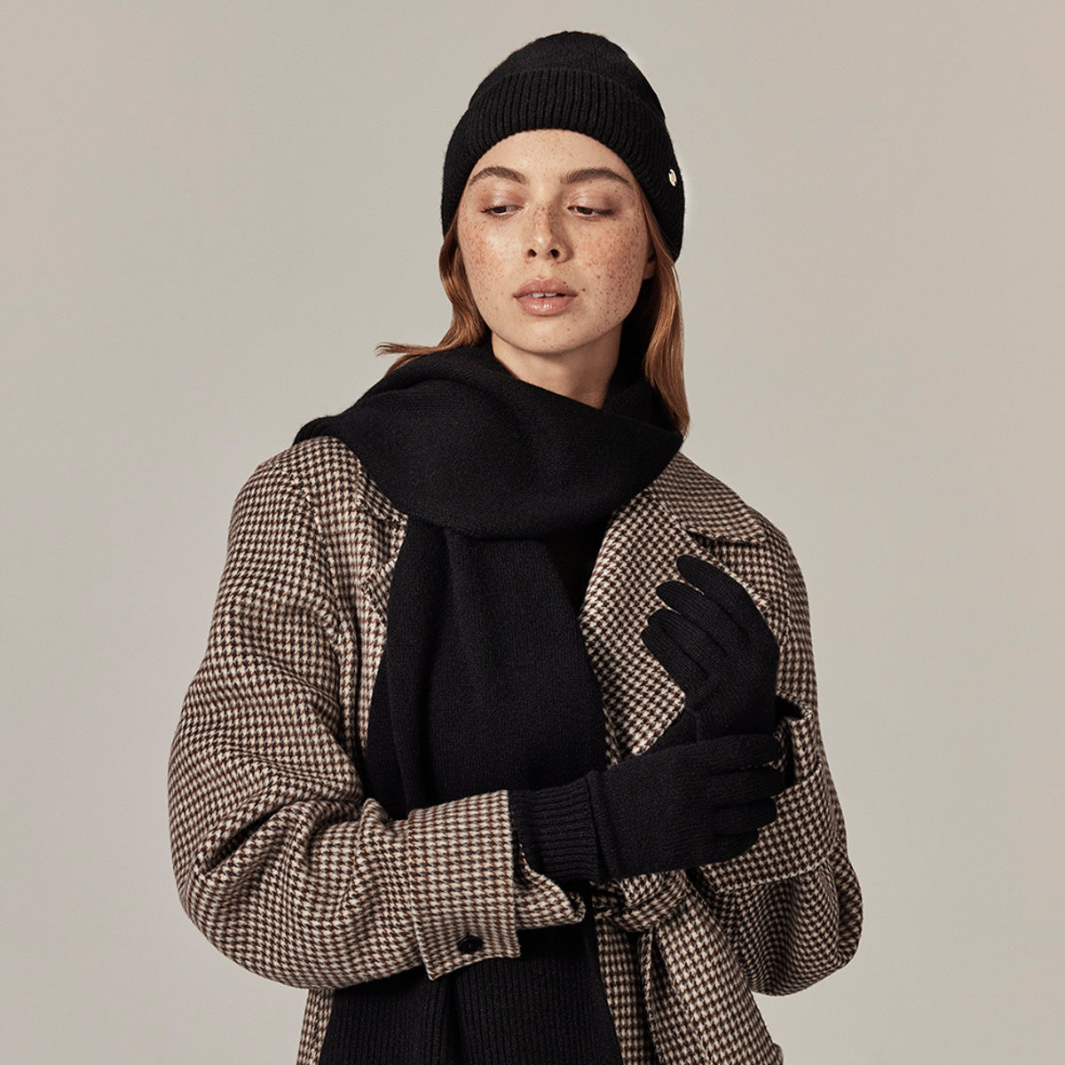 Vivian Cashmere Beanie - Image 5